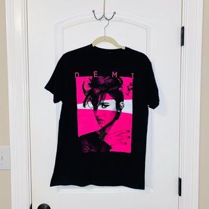 Demi Lovato: "Neon Lights" Concert Tee-Shirt!